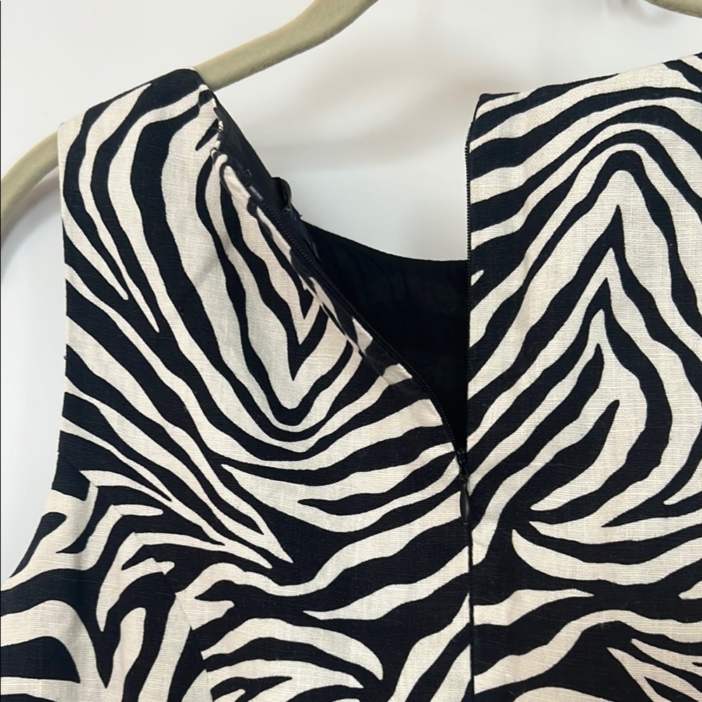 Banana Republic Black and Cream Sleeveless Sheath Mini Dress - Picture 5 of 8
